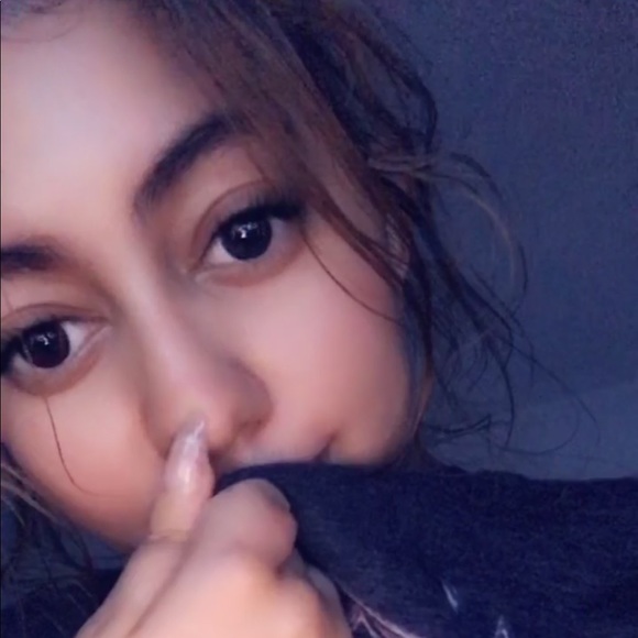 gladyslove143